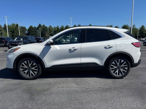 Used 2020 Ford Escape Titanium AWD/4WD image 2