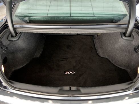 Used 2015 Chrysler 300 C w/ Light Group image 29