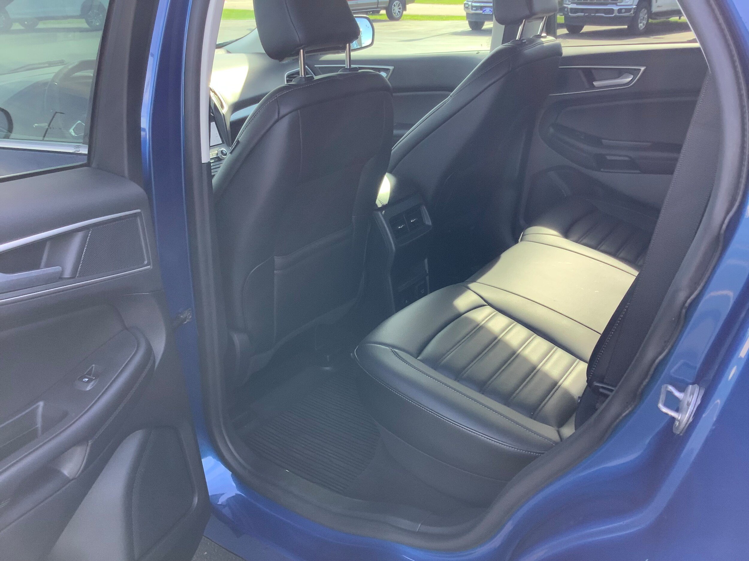 Used 2024 Ford Edge SEL w/ Convenience Package AWD/4WD image 12