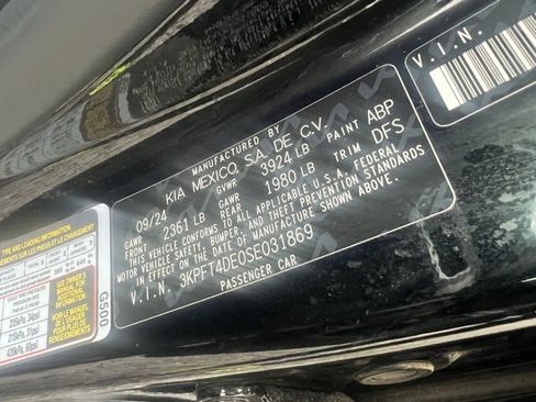 Used 2025 Kia K4 LXS image 20