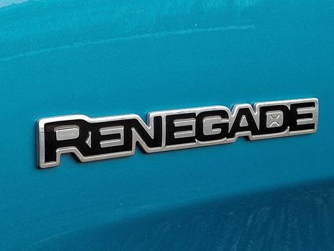 Used 2020 Jeep Renegade Latitude AWD/4WD image 30