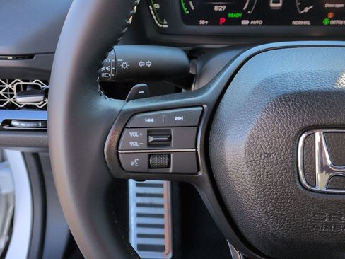 Used 2025 Honda Accord Sport image 19