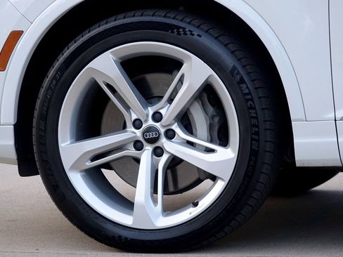 Used 2019 Audi Q7 3.0T Prestige w/ Prestige Package image 25