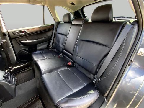 Used 2018 Subaru Outback 2.5i Limited AWD/4WD image 20