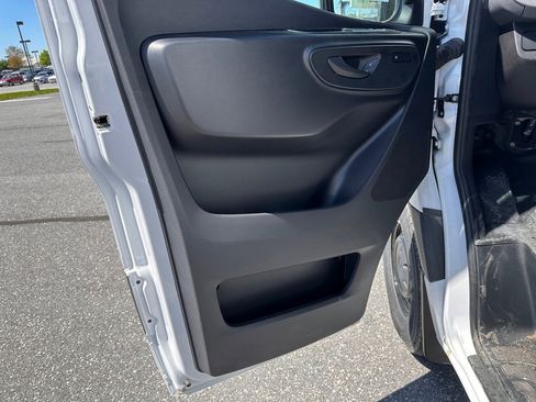 Used 2025 Mercedes-Benz Sprinter 2500 image 10
