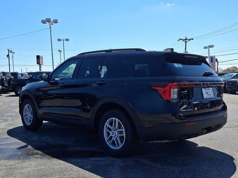 New 2026 Ford Explorer Active image 3