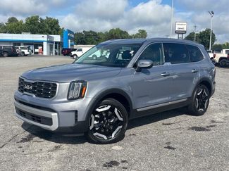 Used 2025 Kia Telluride S FWD video 2