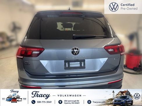 Certified 2023 Volkswagen Tiguan SE w/ Panoramic Sunroof Package AWD/4WD image 4