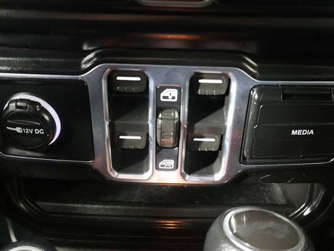 Used 2022 Jeep Wrangler Unlimited Sport image 41