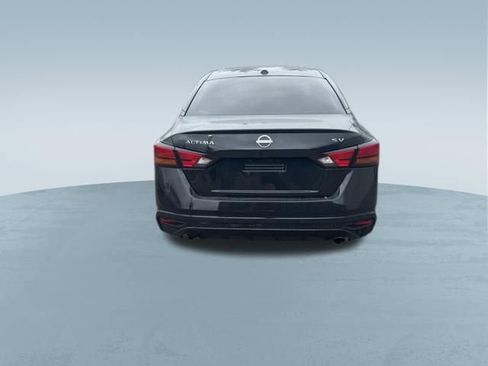 Used 2023 Nissan Altima 2.5 SV w/ SV Premium Package FWD image 13