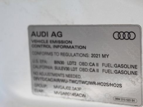 Used 2021 Audi Q5 e Prestige w/ Prestige Package image 28