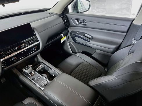 New 2026 Nissan Pathfinder SV AWD/4WD image 20