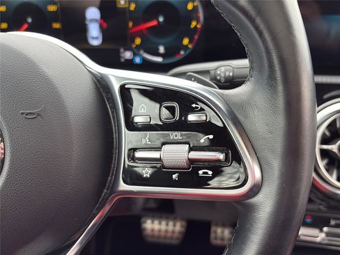 Used 2023 Mercedes-Benz CLA 250 4MATIC image 23