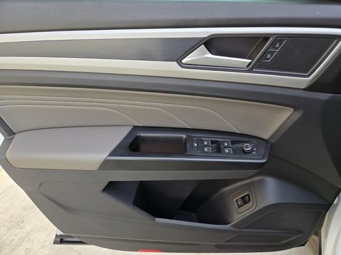 Used 2021 Volkswagen Atlas Cross Sport SEL R-Line image 24