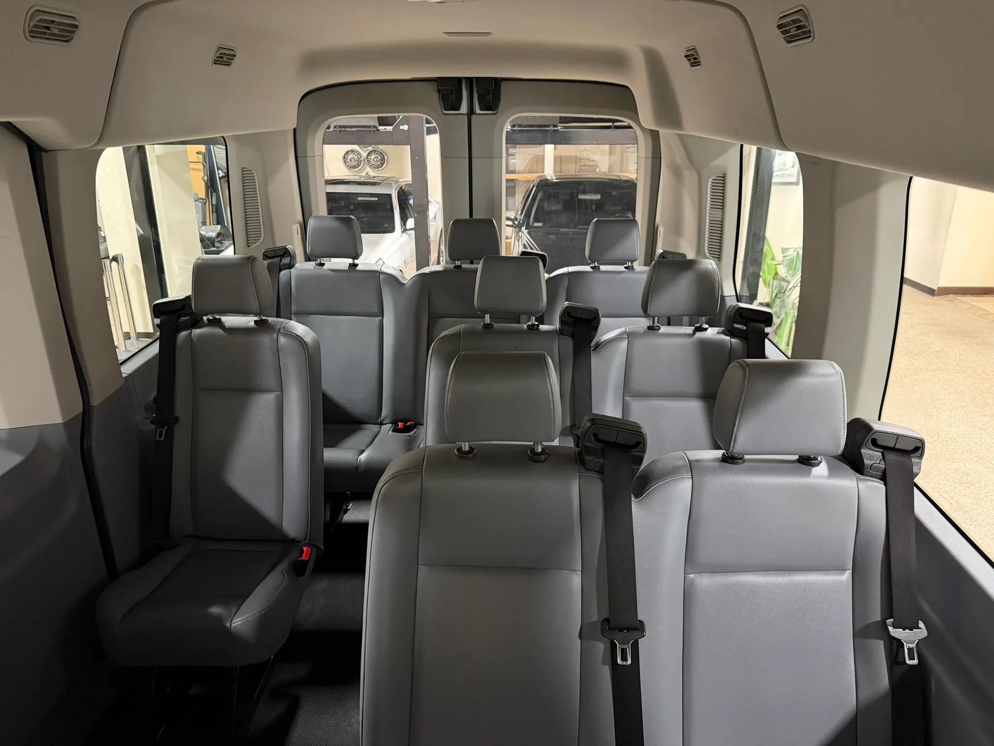 Used 2018 Ford Transit 150 XL RWD image 39