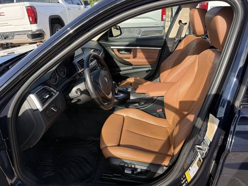 Used 2017 BMW 320i xDrive Sedan AWD/4WD image 7