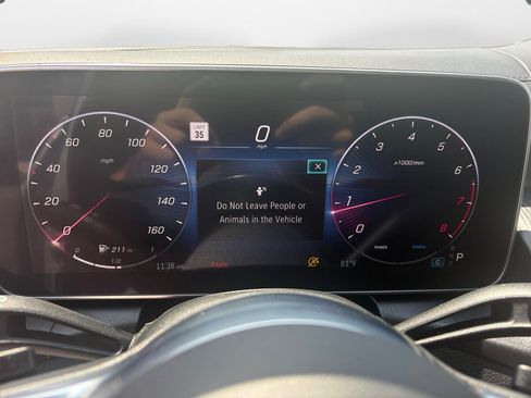 Used 2023 Mercedes-Benz GLC 300 4MATIC image 14