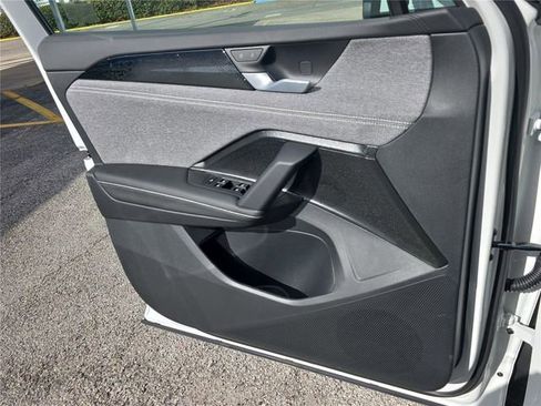 New 2026 Volkswagen Tiguan S image 13