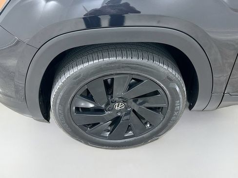 Used 2024 Volkswagen Atlas SE FWD image 32