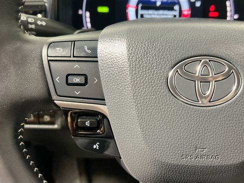Used 2026 Toyota Camry SE w/ Convenience Package FWD image 18