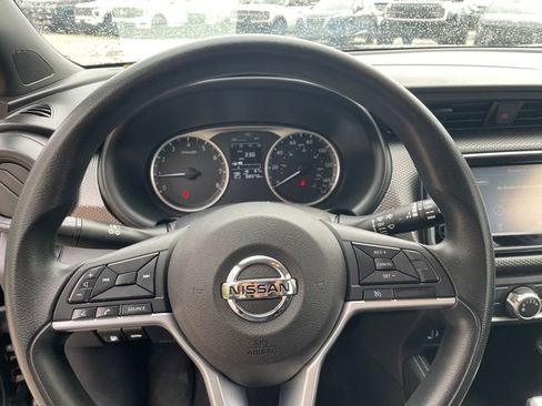 Used 2018 Nissan Kicks S FWD image 25