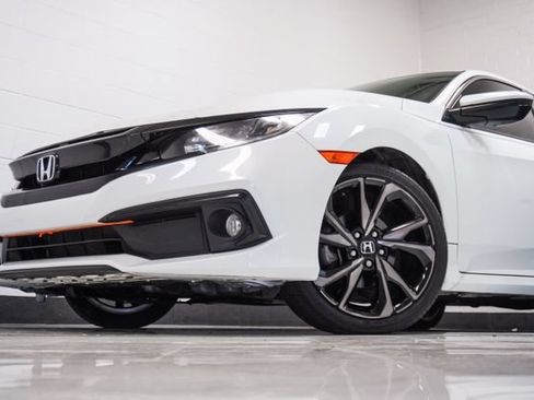 Used 2020 Honda Civic Sport image 2