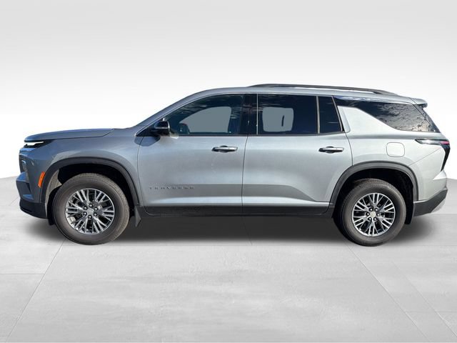 Used 2025 Chevrolet Traverse LT w/ Driver Confidence Package AWD/4WD image 2