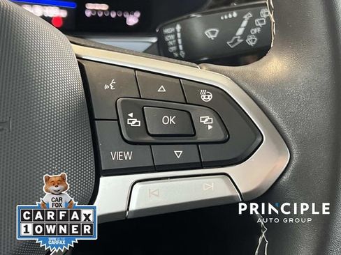 Certified 2023 Volkswagen Taos SE w/ Black Wheel Package image 19