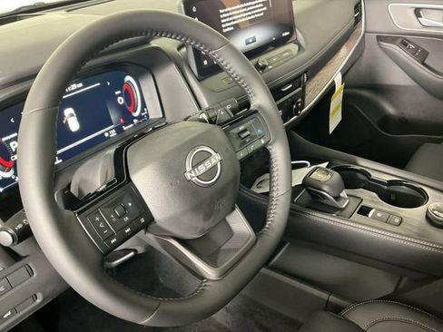 New 2026 Nissan Rogue Platinum w/ Platinum Premium Package image 9