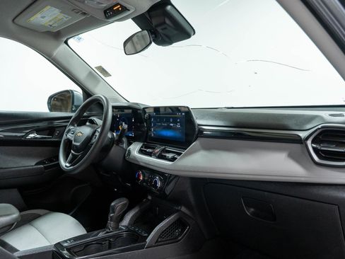 Used 2024 Chevrolet TrailBlazer LT w/ Driver Confidence Package image 19