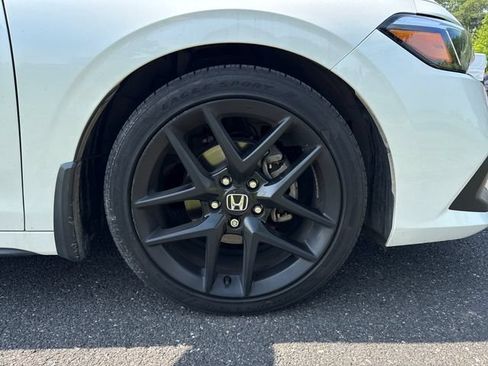 Used 2023 Honda Civic Sport image 11