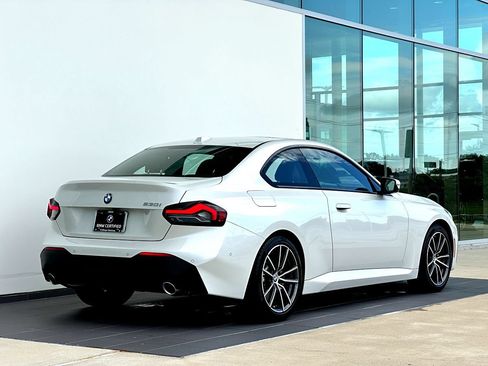 Certified 2025 BMW 230i Coupe RWD image 4