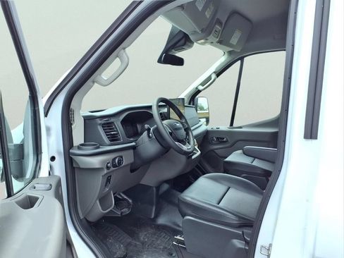 New 2026 Ford Transit 250 148 Medium Roof w/ Load Area Protection Package RWD image 17