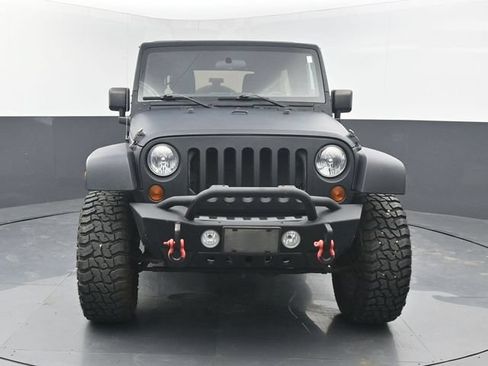 Used 2012 Jeep Wrangler Unlimited Sahara AWD/4WD image 11