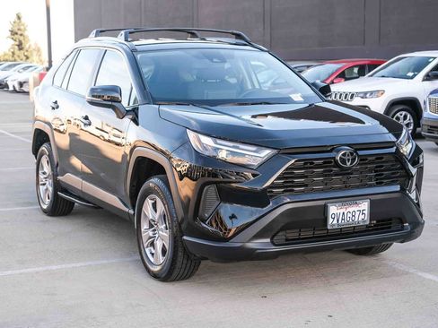 Certified 2025 Toyota RAV4 XLE FWD image 3