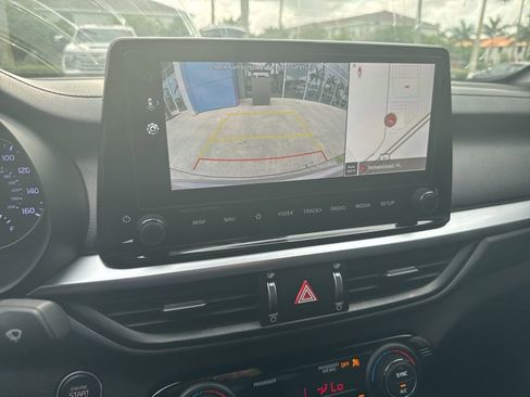 Used 2023 Kia Forte GT-Line w/ GT-Line Premium Package FWD image 4