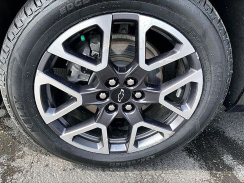 Used 2024 Chevrolet Blazer RS w/ Enhanced Convenience Package AWD/4WD image 9