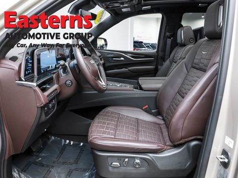 Used 2024 Cadillac Escalade Sport Platinum w/ LPO, ONYX Package image 14