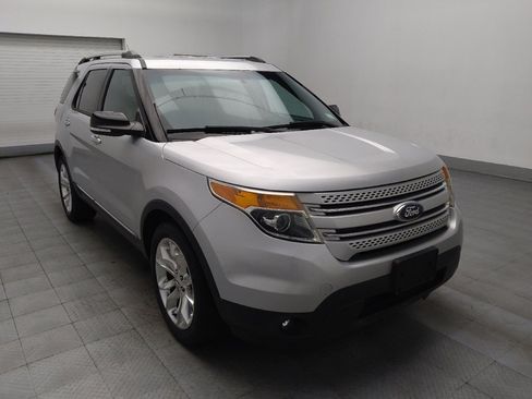 Used 2015 Ford Explorer XLT w/ Equipment Group 202B image 13