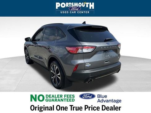 Certified 2022 Ford Escape SE w/ SE Sport Appearance Package image 12