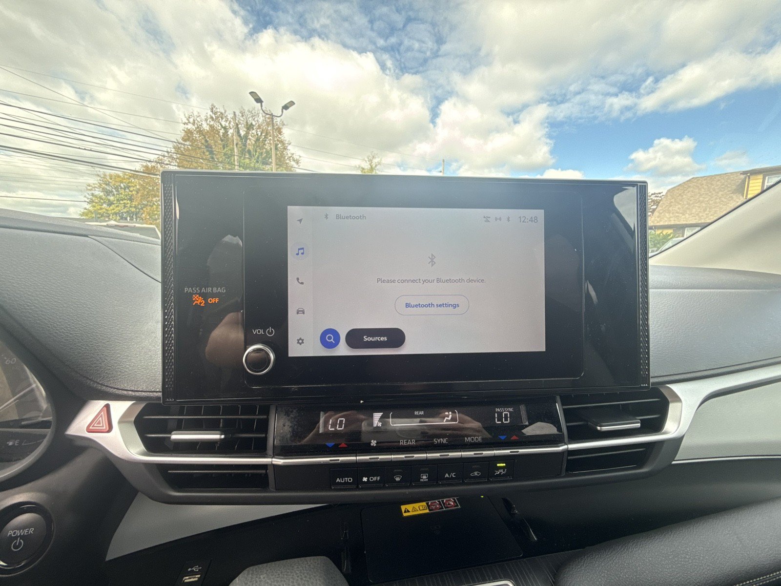 Used 2025 Toyota Sienna LE FWD image 12