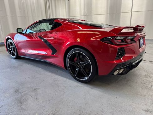 Used 2022 Chevrolet Corvette Stingray Premium Cpe w/ Z51 Performance Package RWD image 3