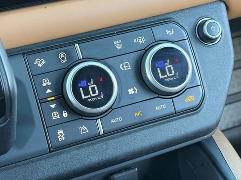 Used 2023 Land Rover Defender 130 X AWD/4WD image 17