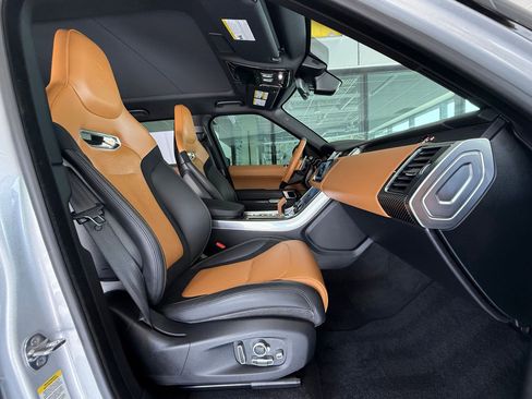 Used 2019 Land Rover Range Rover Sport SVR image 25