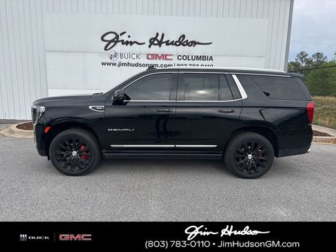 Used 2021 GMC Yukon Denali w/ Denali Premium Package image 2