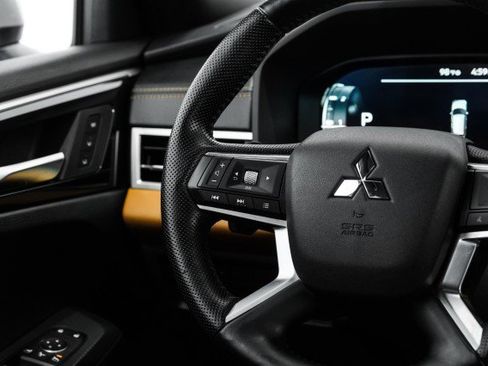 Used 2022 Mitsubishi Outlander SEL image 15