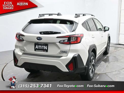Used 2024 Subaru Crosstrek 2.0i Premium image 4