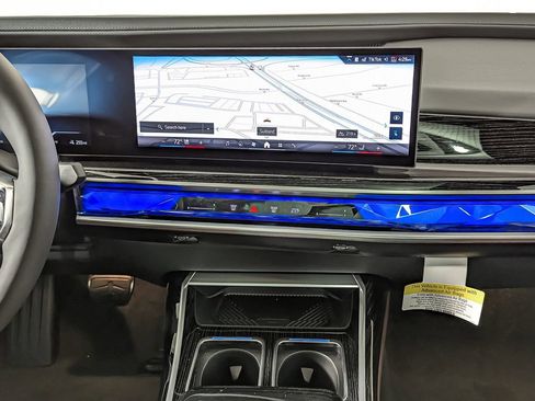 Used 2026 BMW i7 eDrive50 w/ M Sport Package image 28