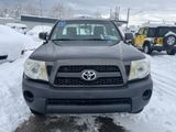 Used 2011 Toyota Tacoma 4x4 Regular Cab image 3