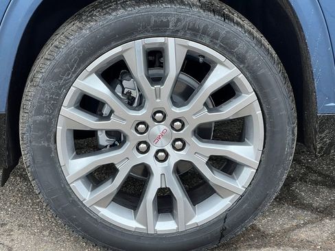 New 2026 GMC Acadia Denali w/ Super Cruise Package image 7